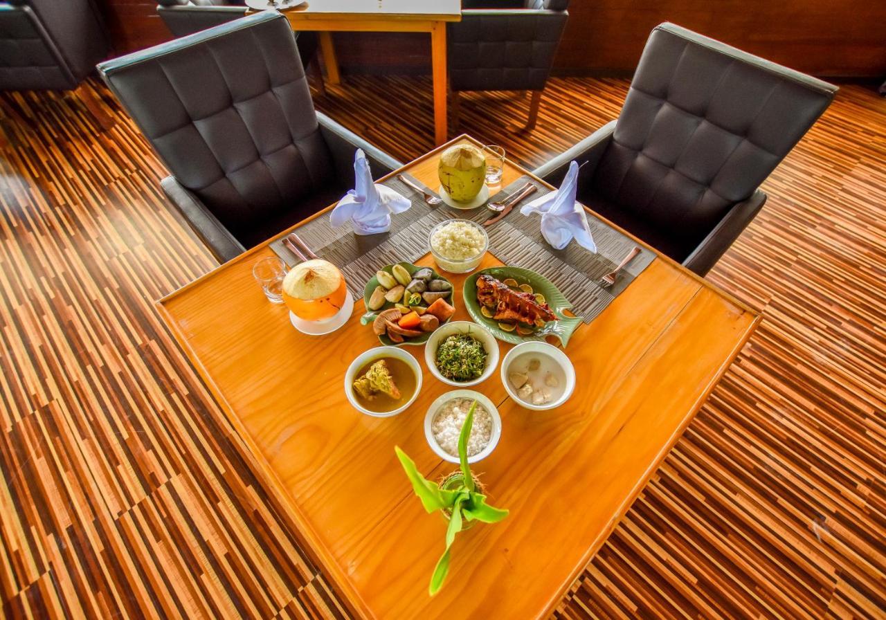 Equatorial Divers Lodge Addu City Екстер'єр фото