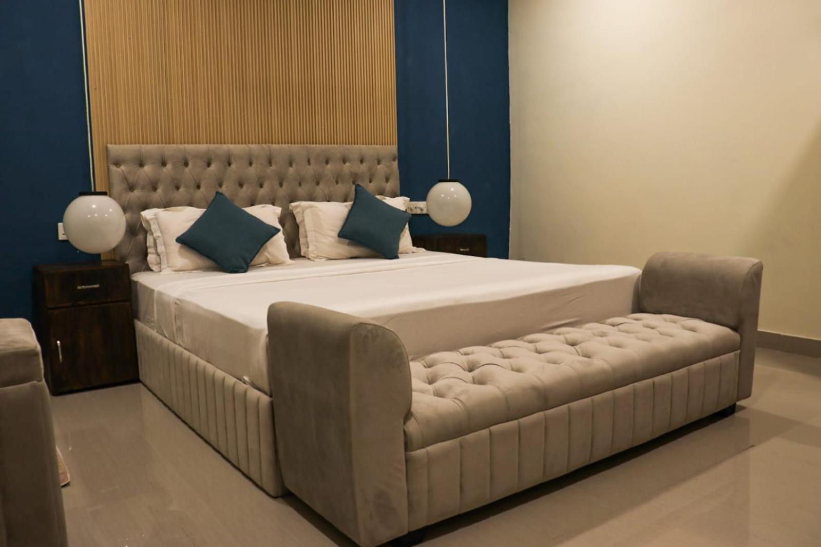 Equatorial Divers Lodge Addu City Екстер'єр фото