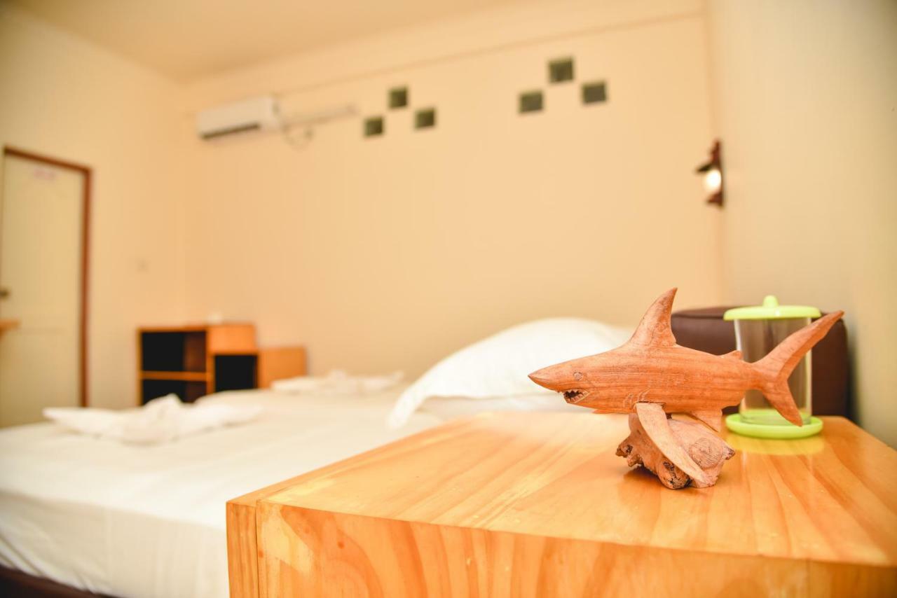 Equatorial Divers Lodge Addu City Екстер'єр фото