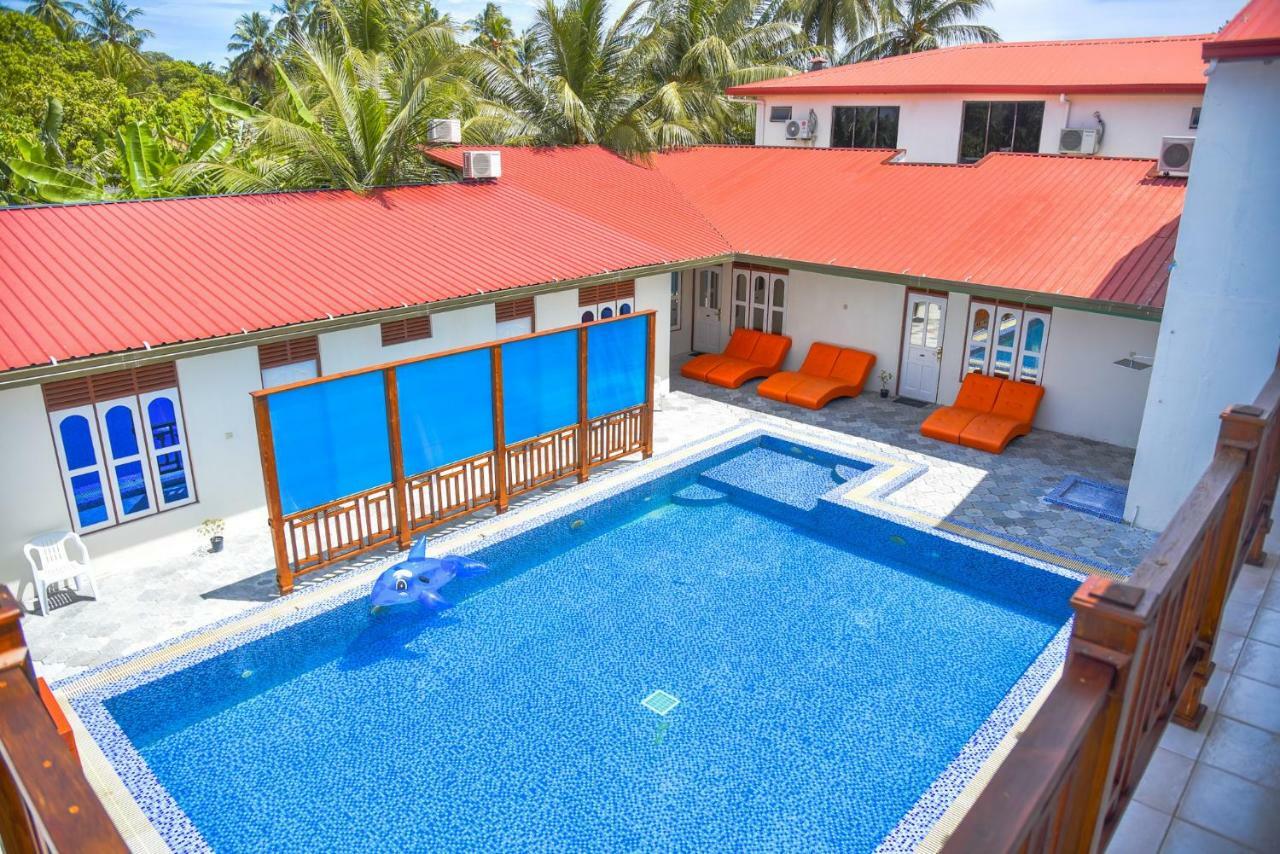 Equatorial Divers Lodge Addu City Екстер'єр фото