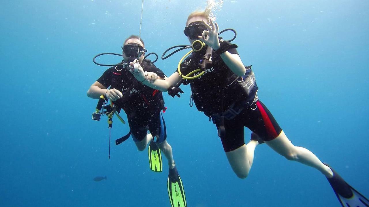 Equatorial Divers Lodge Addu City Екстер'єр фото