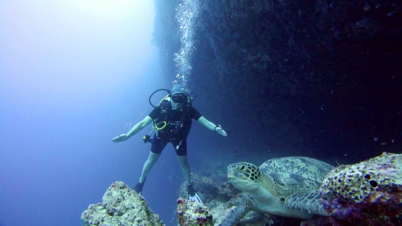 Equatorial Divers Lodge Addu City Екстер'єр фото